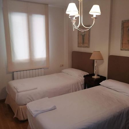 Apartamento Sarrato IV De Sallent ซาเยนต์ เด กาเยโก ภายนอก รูปภาพ