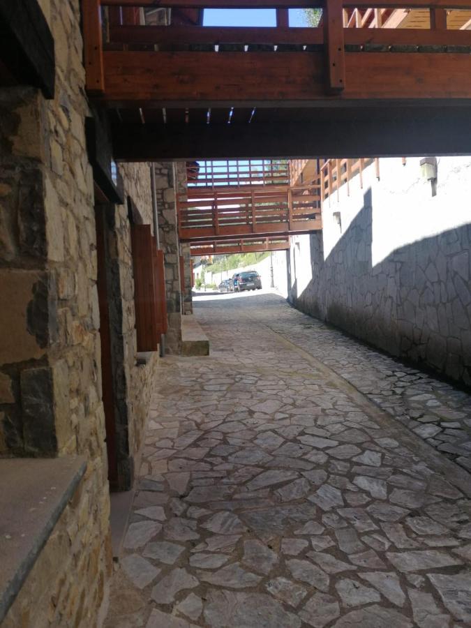 Apartamento Sarrato IV De Sallent ซาเยนต์ เด กาเยโก ภายนอก รูปภาพ